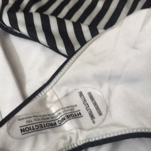 Pretty Little Thing One Piece size 12 - Picture 6 of 7